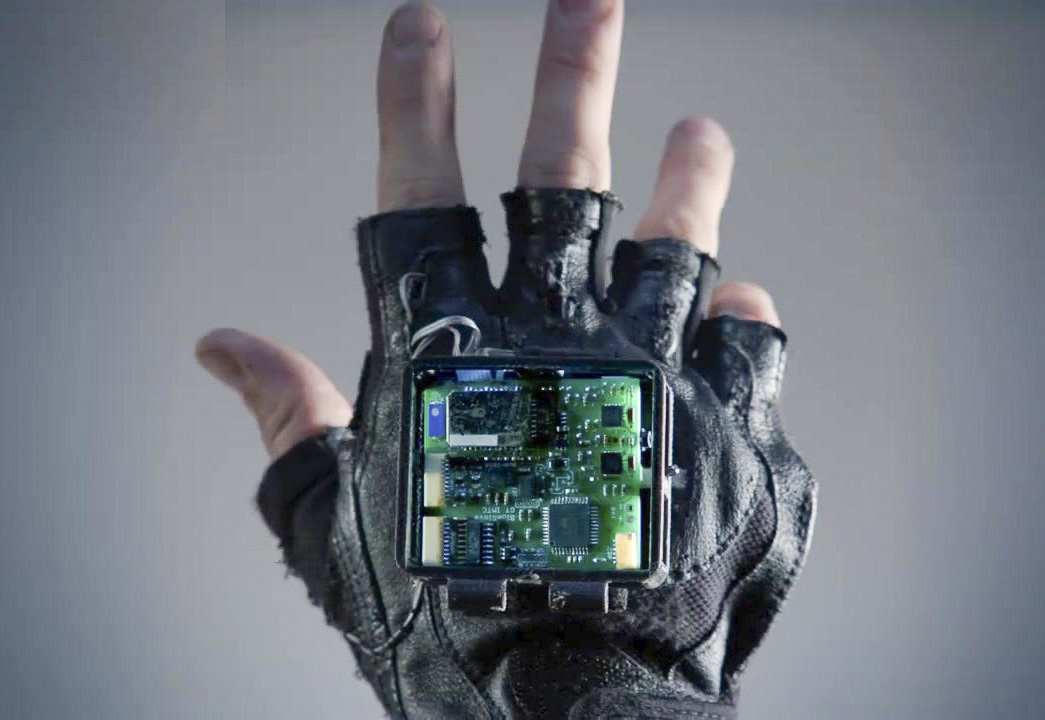 First-Of-Its-Kind  Glove Can Detect Fetal Positions To Aid Precarious Births